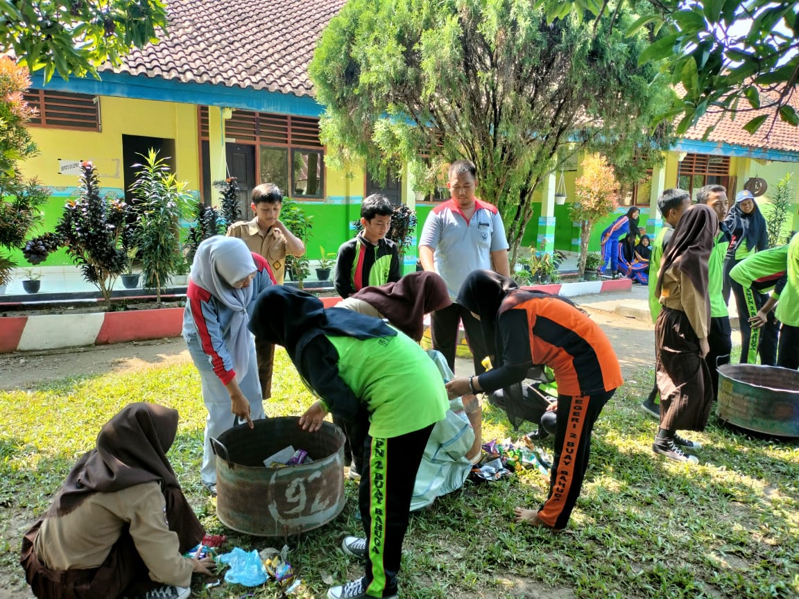 Yuk Jumát Bersih